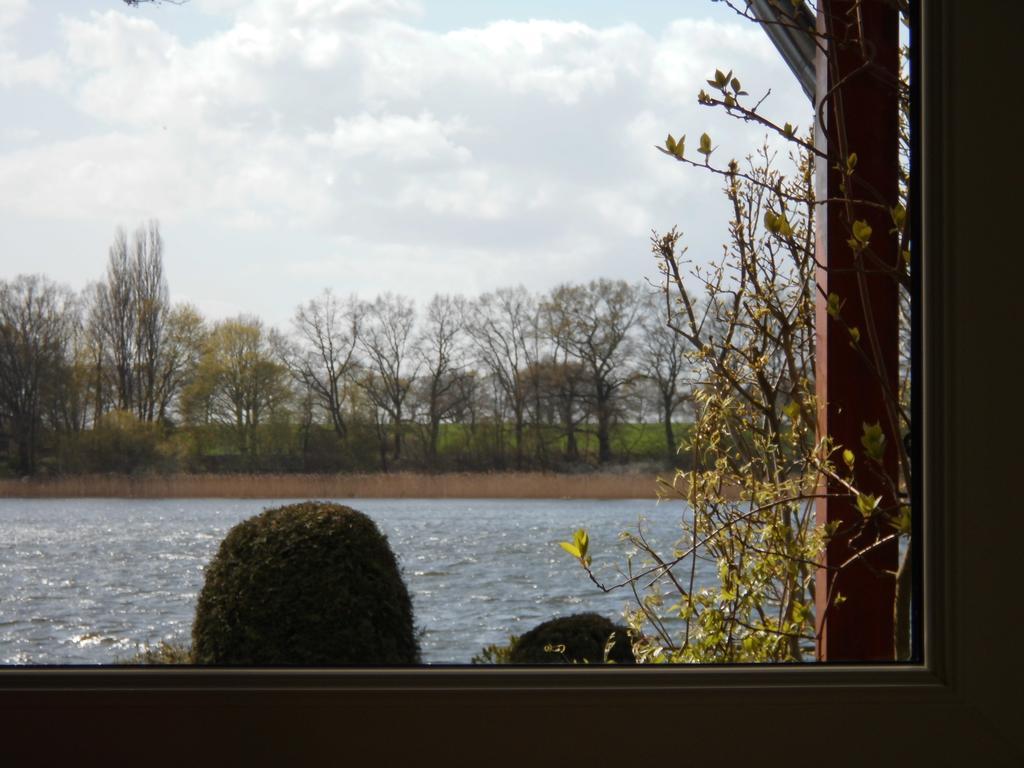 Bungalow Idylle Am See Neuruppin Eksteriør bilde
