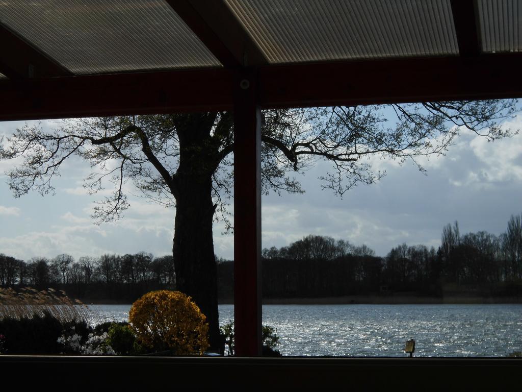 Bungalow Idylle Am See Neuruppin Eksteriør bilde